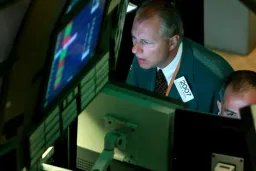 Blue Owl Liquidity Scare Echoes 2008, Potentially Fueling Bitcoin's Next Surge