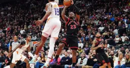 Barrett Sparks Raptors Past Suns in Crucial 122-115 Victory