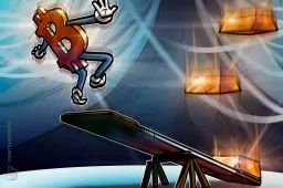BTC and Gold Divergence Signals Shift in Investor Strategy