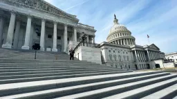 Coinbase Faces Wall Street Divide After Earnings Miss, Analysts Eye Legislation and Stablecoins