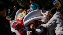 China Aims for Childbirth-Friendly Society Amid Population Decline