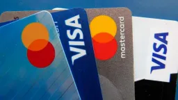 Canadians Lean Heavily on Credit Cards Amid Rising Debt