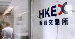 Mainland Investors Sell Hong Kong Stocks for First Time in Three Years