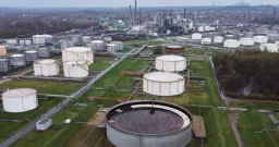 31 Nations, Led by Canada, Agree to Release 400 Million Barrels of Emergency Oil