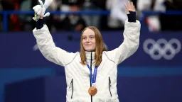 Stoddard Snaps US Women's Olympic Short Track Drought with Historic Bronze