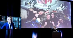 Prime Minister Carney Praises Canadian Astronaut Hansen, Celebrates French in Space