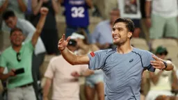 Collignon Stuns Shelton at French Open