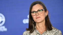 Cathie Wood Bets on AI Deflation, Sees Inflation Falling Faster Than Expected