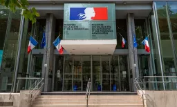 First Imported Ebola Case in Europe: French Doctor Tests Positive After Congo Mission