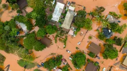 Emergency Evacuations Ordered as Hawaii Dam Threatens Collapse