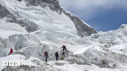 Everest Climbing Season Delayed by Massive Glacier Blockage