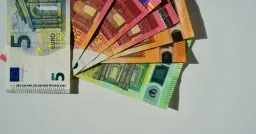 EU Mandates €10,000 Cash Cap and Strict Crypto AML Rules by 2027