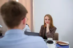 Introverts Report Facts While Extroverts Interpret Meaning: Linguistic Study Reveals Leadership Bias