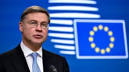 EU Warns of New Russia Sanctions if G7 Stalls on Oil Deal