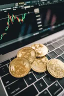 US Spot Bitcoin ETFs See $1.79 Billion Weekly Net Outflows