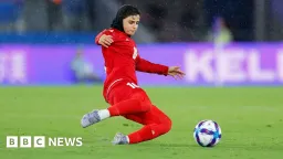 Iranian Footballers Train with Brisbane Roar After Seeking Asylum