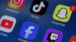 Australia Probes Facebook, YouTube Over Teen Social Media Ban
