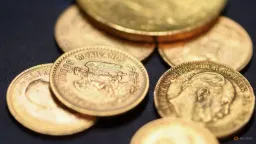 Gold Plunges to Four-Month Low Amid Rising Rate Hike Bets and Middle East Escalation
