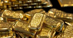 Gold Steady as US-Iran Truce Curbs Inflation Fears