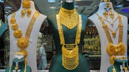 Gold and Silver Prices Plunge Despite Iran War Geopolitical Tensions