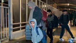 Foreign Nationals Flee Iran as Conflict Escalates