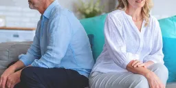 Study Links Divorce and Widowhood to Higher Mortality Risk in Women
