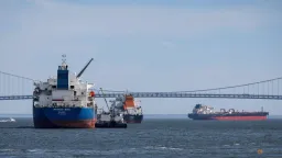 US Nears Historic Crude Export Status Amidst Iran Conflict