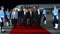 Iran Foreign Minister Arrives in Pakistan for US Peace Talks