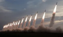 Iran Breaks Ceasefire by Excavating Missiles, Raising Fears of New Attacks