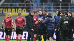 Inter Milan Faces Title Pressure at Fiorentina
