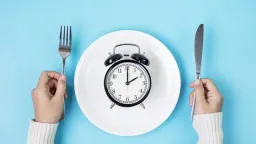 Intermittent Fasting: No Major Weight Loss Edge Over Standard Diets, Study Finds