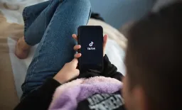 TikTok and Bilibili IgA Nephropathy Videos Show Moderate Quality, Study Finds