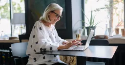 Aging Well: 8 Daily Habits That Signal a Healthy Brain at 60+