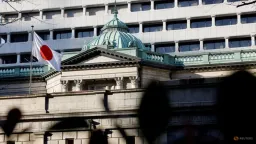 Japan's BOJ Faces Fund Upheaval as Rates Near 1%, Economist Warns