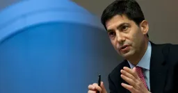 Kevin Warsh Confirmed as Fed Chair, First to Hold Crypto Assets