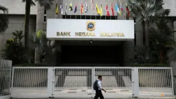Malaysia Holds Key Rate Steady at 2.75% for Fifth Meeting