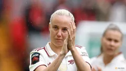 Manchester City Signs England Star Beth Mead on Three-Year Deal