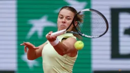 Maja Chwalinska Rises from Depression to French Open Semifinals