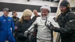 Astronaut's Sudden Speech Loss Exposes Deep-Space Medical Risk