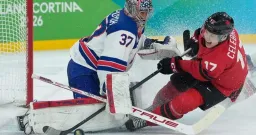 Jets' Olympic Gold Medalists Face Different Expectations