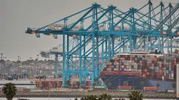 Maersk Profit Plummets 12-Fold Amid Freight Rate Pressure