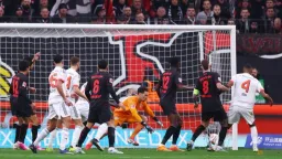 Nine-Man Bayern Battle Back for Dramatic Draw at Leverkusen