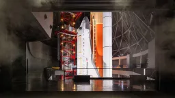 Space Shuttle Endeavour's Towering Display to Open in Los Angeles Nov. 13