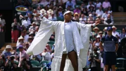 Osaka Dismantles Kasatkina at Wimbledon, Lets Fashion and Forehand Do the Talking