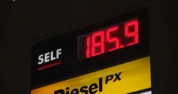 Alberta Gas Prices Surge: Motorists Outraged by Overnight Price Hikes