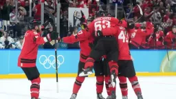 Ontario Bars Open Early for Team Canada Olympic Gold Medal Hockey Game