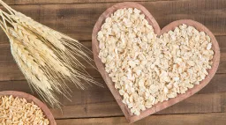 Two-Day Oatmeal Diet Cuts LDL Cholesterol by 10%, Study Finds