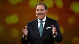 Paul Tudor Jones: Bitcoin is the 'Best Inflation Hedge,' Stocks Face Decade of Weak Returns