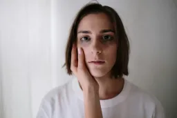 Replying Conversations: The Brain's Emotional Safety Scan, Not Overthinking