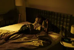Nighttime Overthinking Linked to Early Life Insecurity